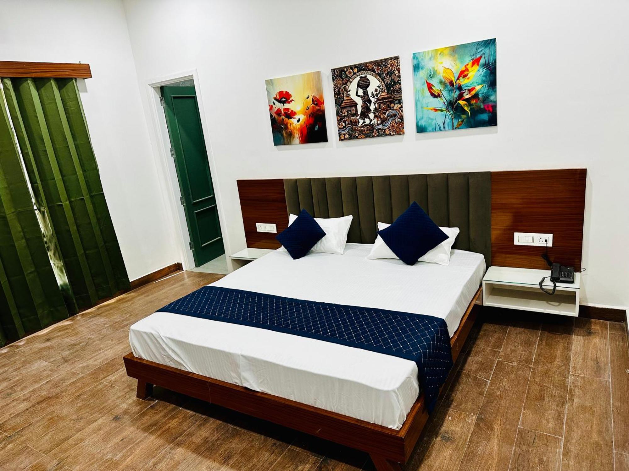 The Loya Hotel Muktsar Exterior photo